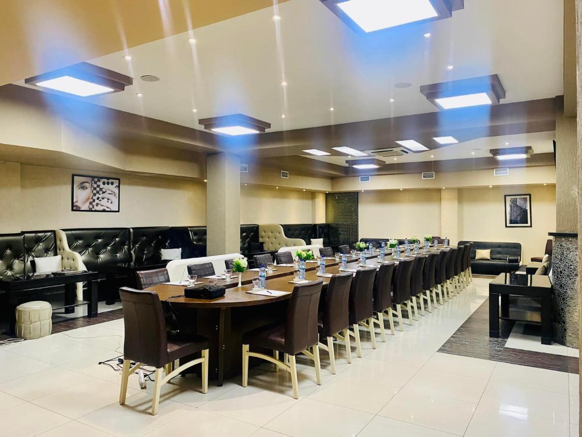 Hotel Orion Тбилиси Экстерьер фото